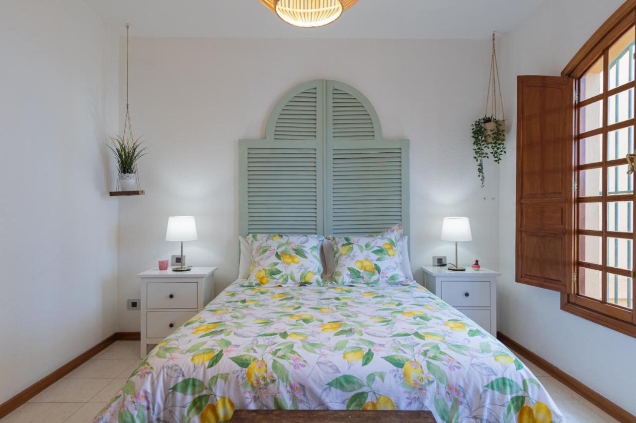The Yellow House - Solarium - Climatized Pool Gáldar Εξωτερικό φωτογραφία