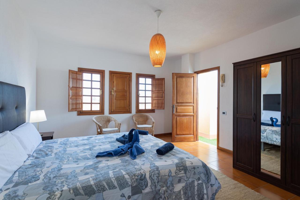 The Yellow House - Solarium - Climatized Pool Gáldar Εξωτερικό φωτογραφία